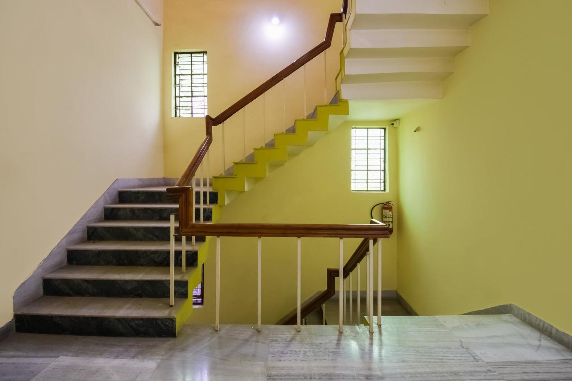 Hotel O Mks Inn Μπουμπάνεσβαρ Εξωτερικό φωτογραφία