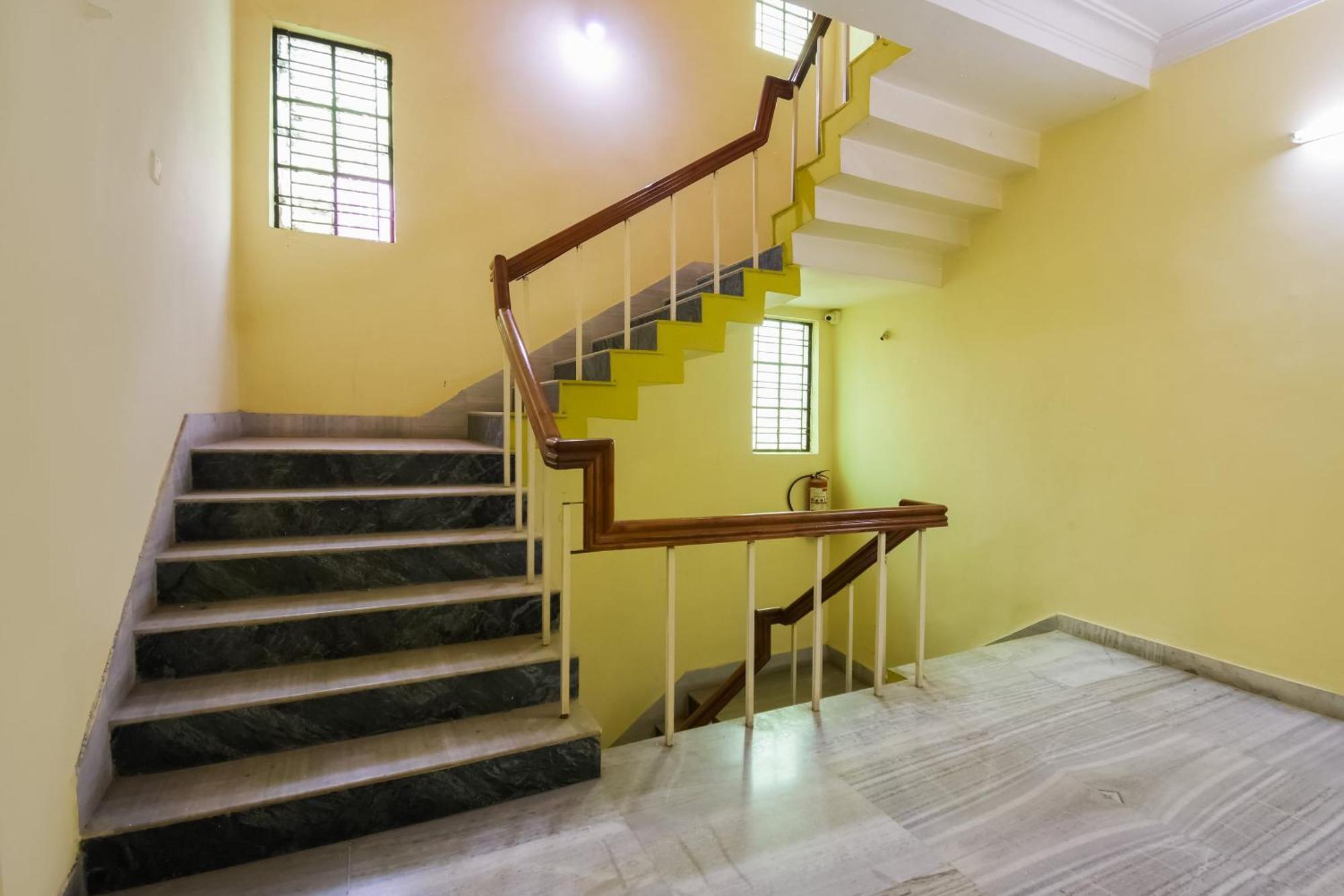 Hotel O Mks Inn Μπουμπάνεσβαρ Εξωτερικό φωτογραφία